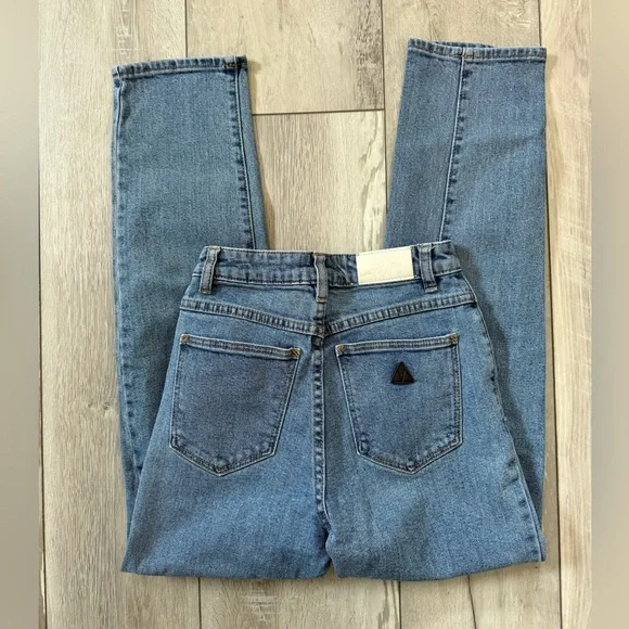 A Brand ‘94 High slim light wash jeans size 24 - Picture 4 of 9